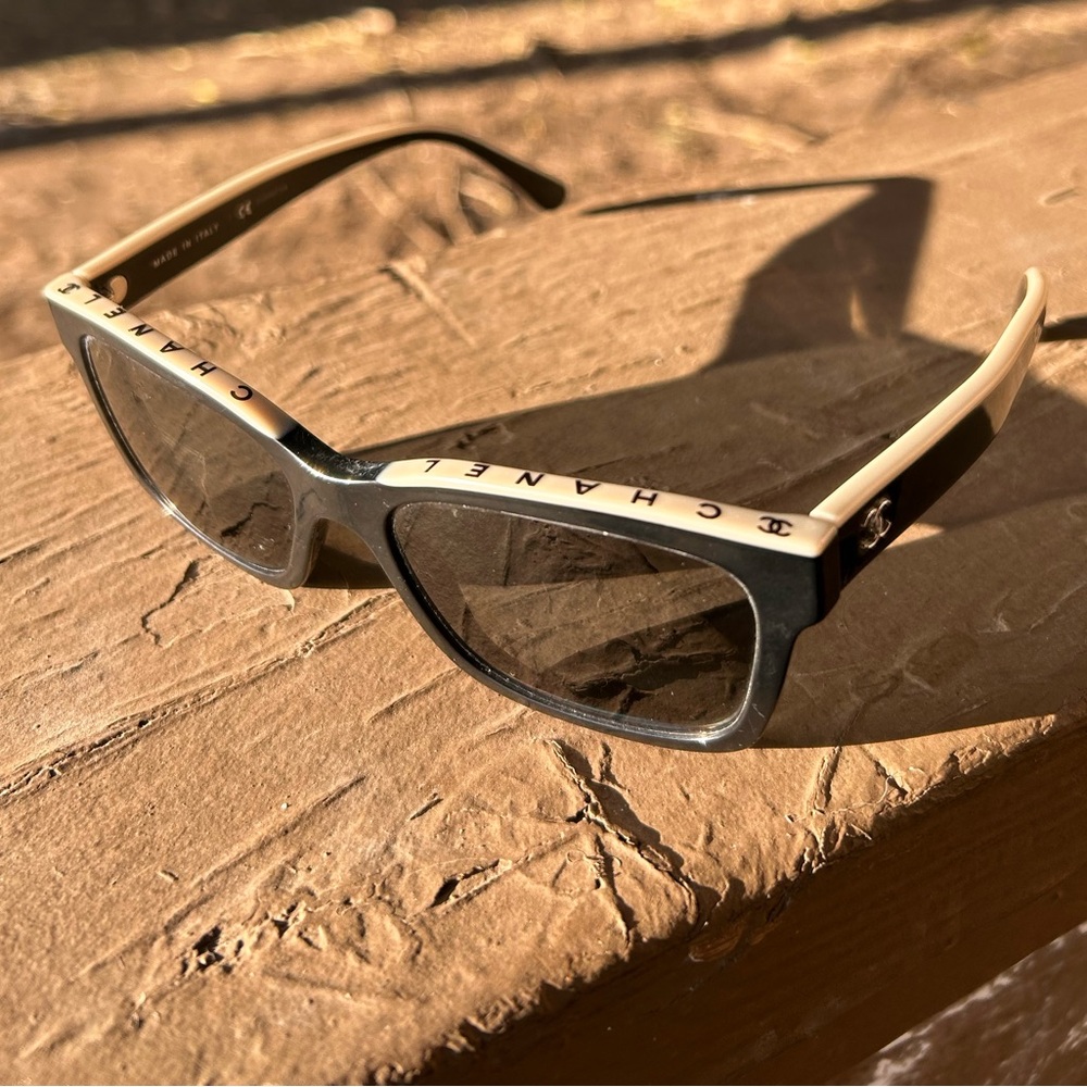 CHANEL Two-Tone Black and Cream Sunglasses